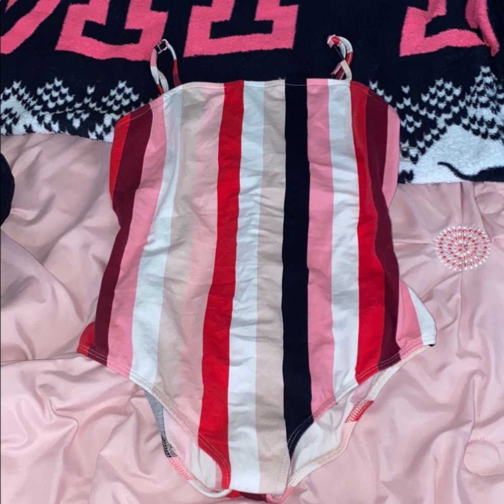 BODYSUIT